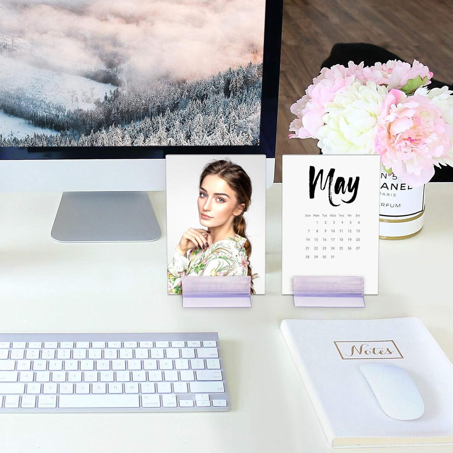 Fulmoon 100 Pcs Sign Holder, Adhesive Base Sign Holders Multiple Uses for Counters, Warehouses, Base Holders with Strong Adhesive (1.6 * 3in)